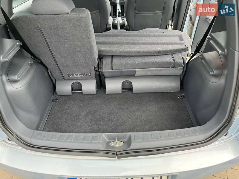 Хетчбек Mitsubishi Colt 2006 в Луцьку фото 12 Хетчбек Mitsubishi Colt 2006 в Луцьку