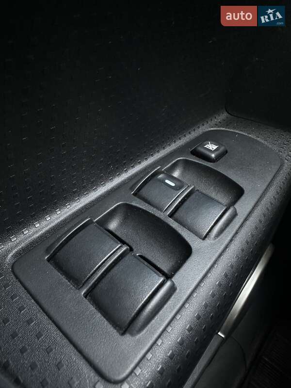 Хетчбек Mitsubishi Colt 2009 в Білогородці