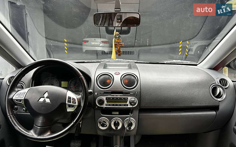 Хэтчбек Mitsubishi Colt 2012 в Черновцах