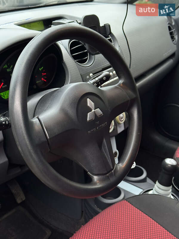 Хетчбек Mitsubishi Colt 2007 в Львові