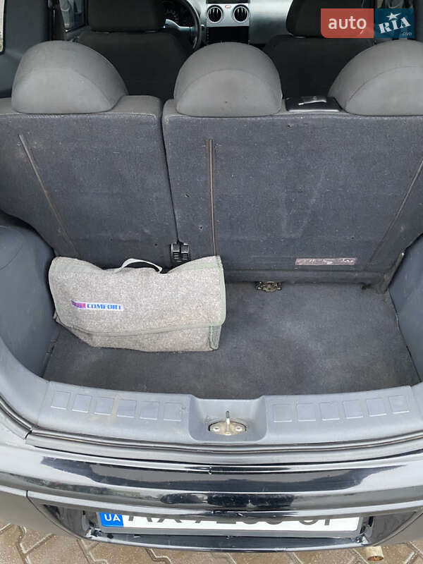 Хэтчбек Mitsubishi Colt 2005 в Первомайске