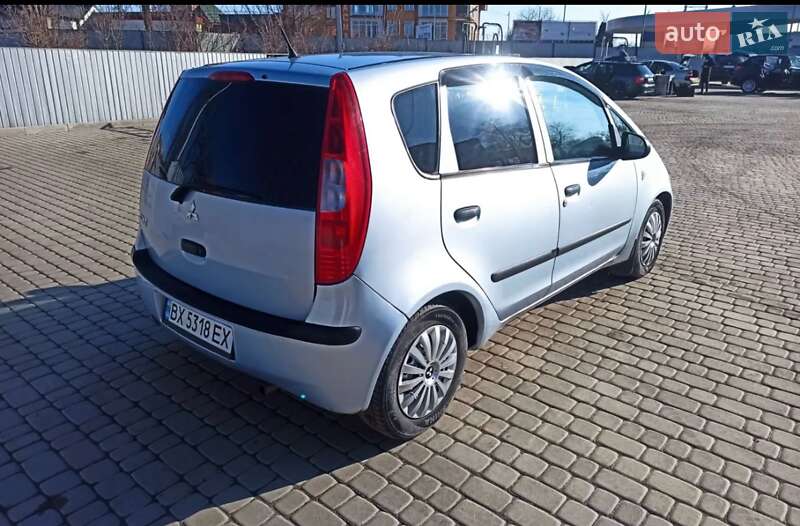 Хетчбек Mitsubishi Colt 2005 в Старокостянтинові