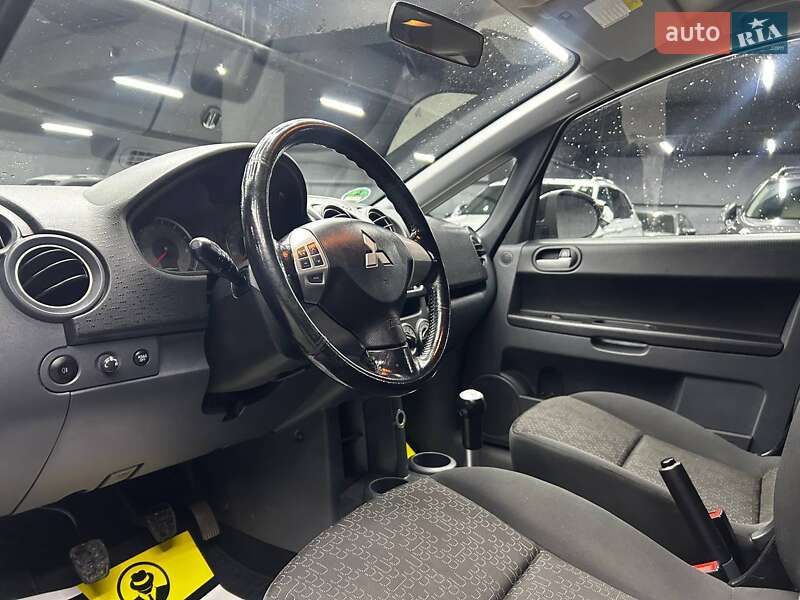 Хэтчбек Mitsubishi Colt 2012 в Черновцах фото 7 Хэтчбек Mitsubishi Colt 2012 в Черновцах