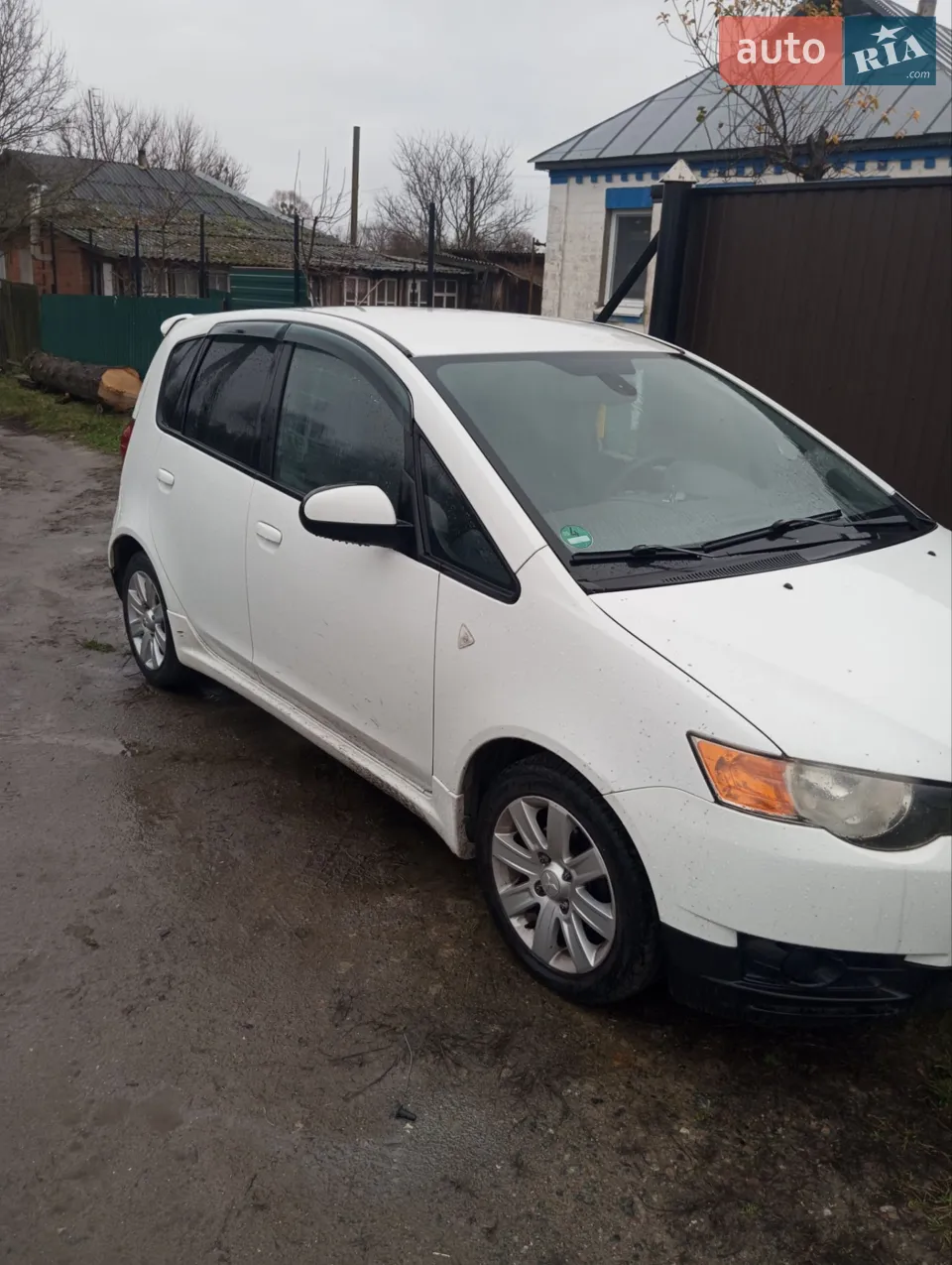 2011 Mitsubishi Colt - мініатюра 18