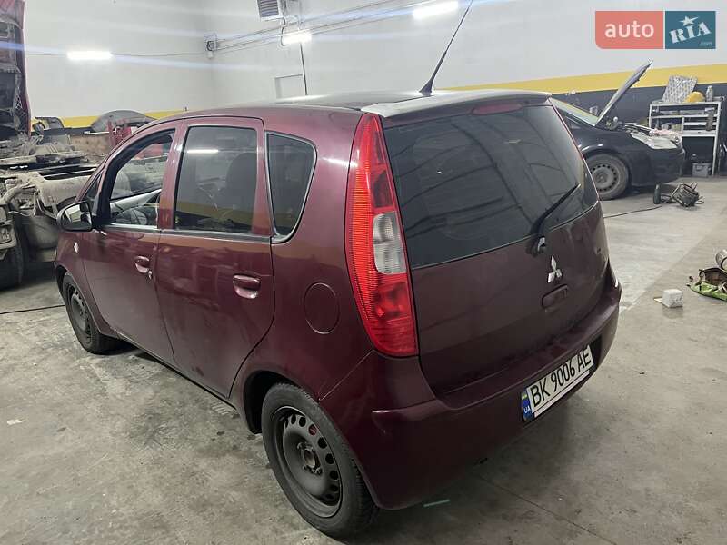 Хэтчбек Mitsubishi Colt 2005 в Ровно фото 6 Хэтчбек Mitsubishi Colt 2005 в Ровно