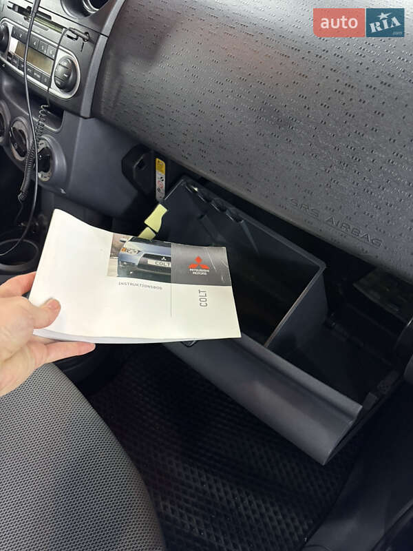 Хетчбек Mitsubishi Colt 2009 в Києві фото 27 Хетчбек Mitsubishi Colt 2009 в Києві