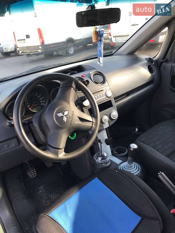 Хетчбек Mitsubishi Colt 2005 в Рівному