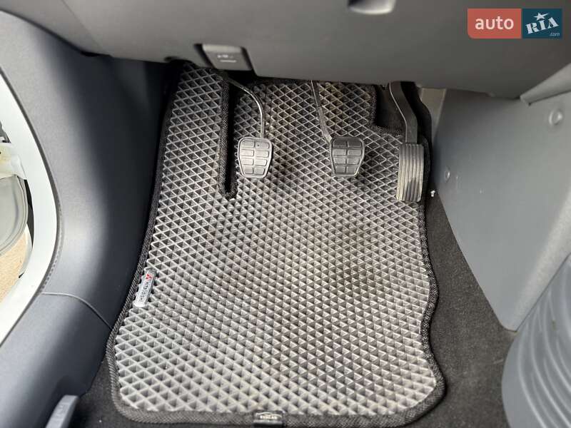 Хетчбек Mitsubishi Colt 2011 в Ірпені