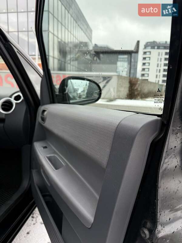 Хэтчбек Mitsubishi Colt 2004 в Хусте