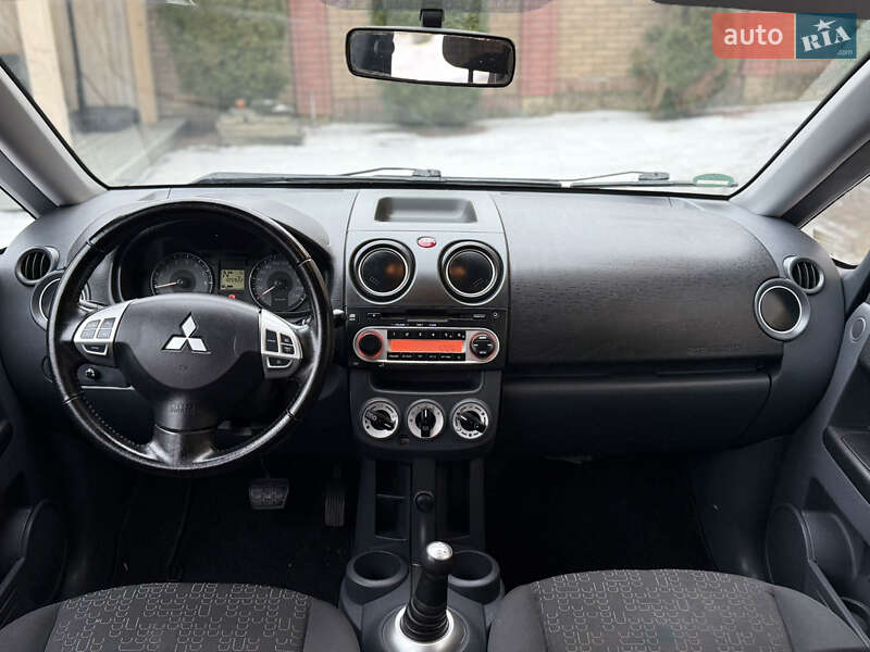 Хетчбек Mitsubishi Colt 2012 в Чернівцях