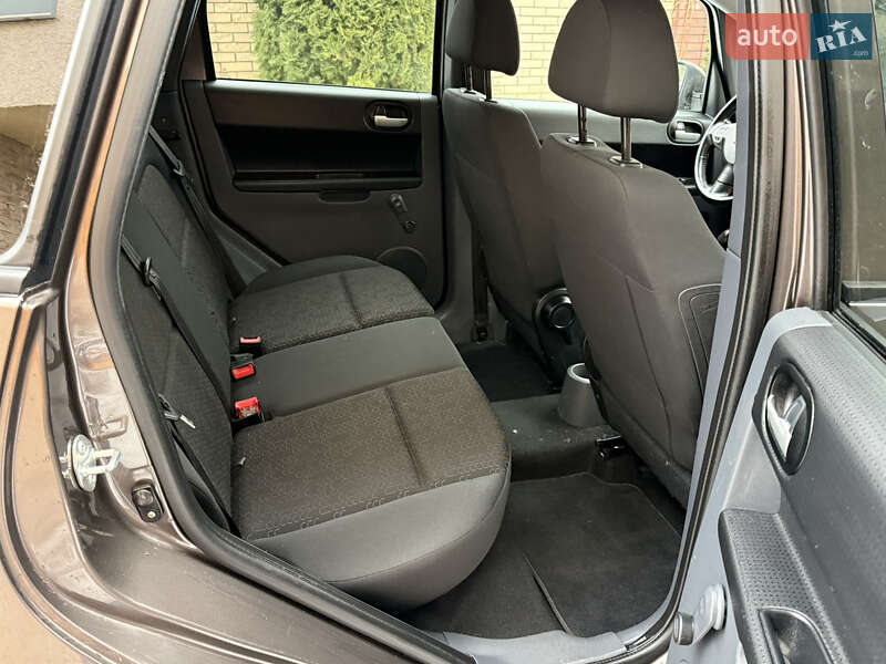 Хетчбек Mitsubishi Colt 2012 в Чернівцях