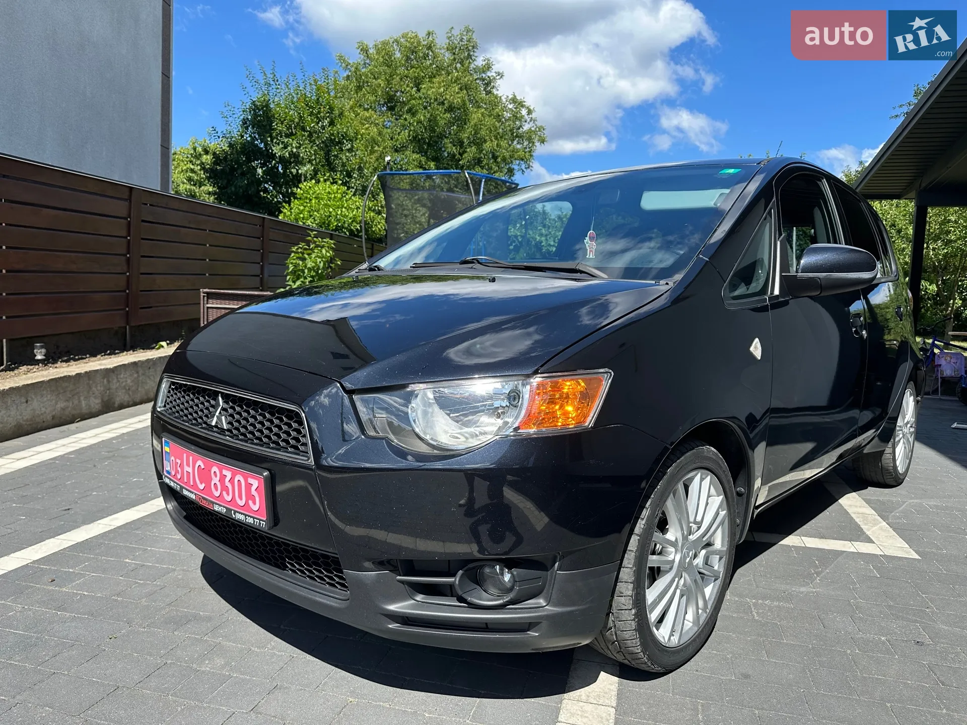 2011 Mitsubishi Colt - фото 1