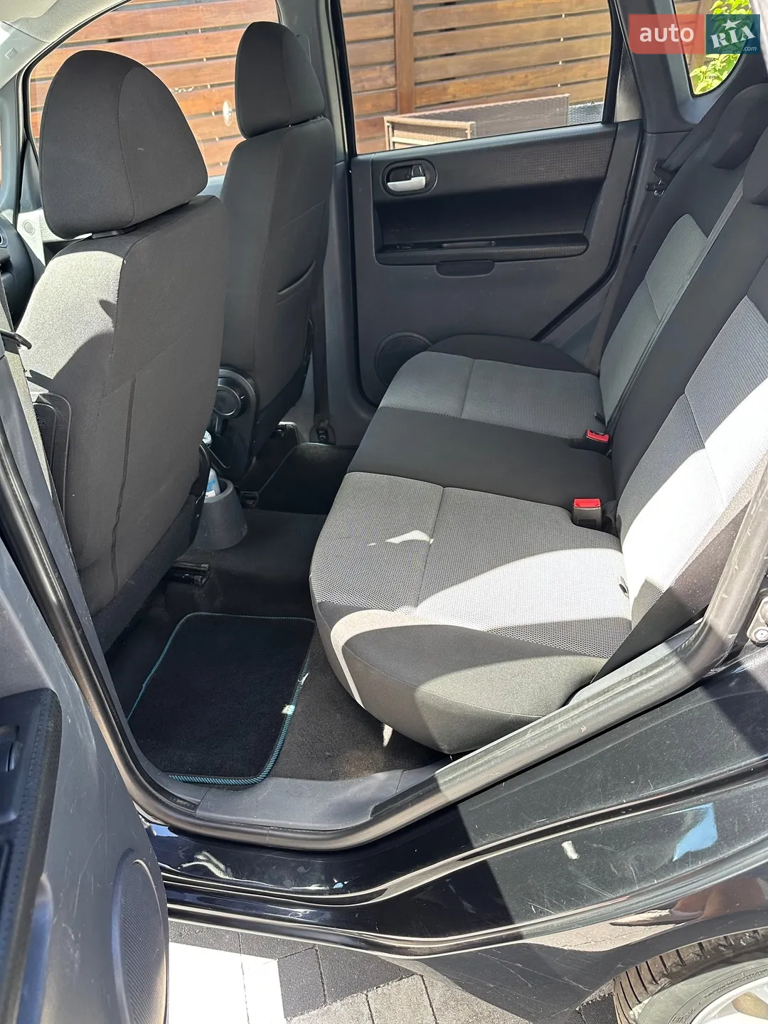 2011 Mitsubishi Colt - мініатюра 11