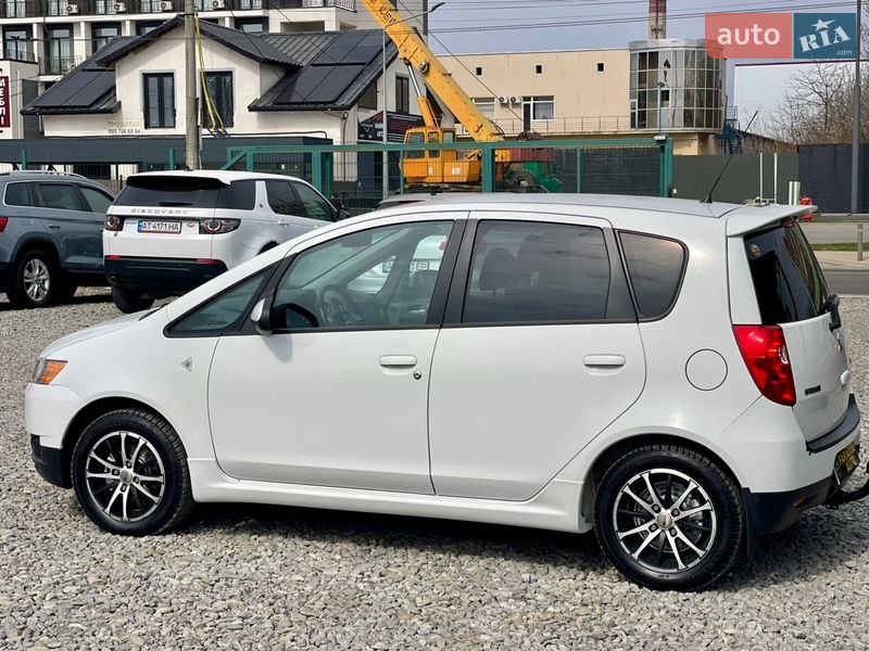 Хэтчбек Mitsubishi Colt 2012 в Черновцах
