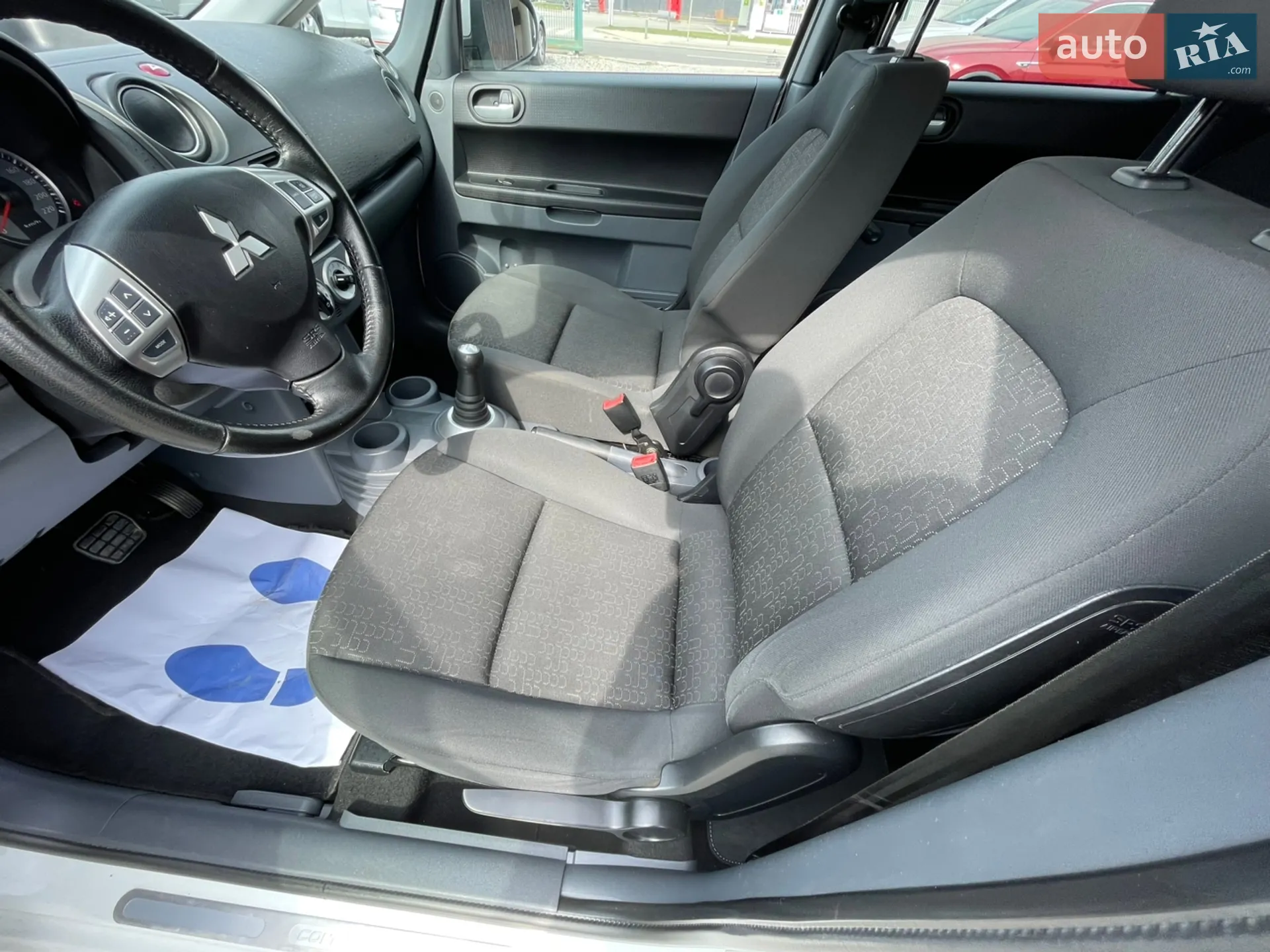 2012 Mitsubishi Colt - мініатюра 15