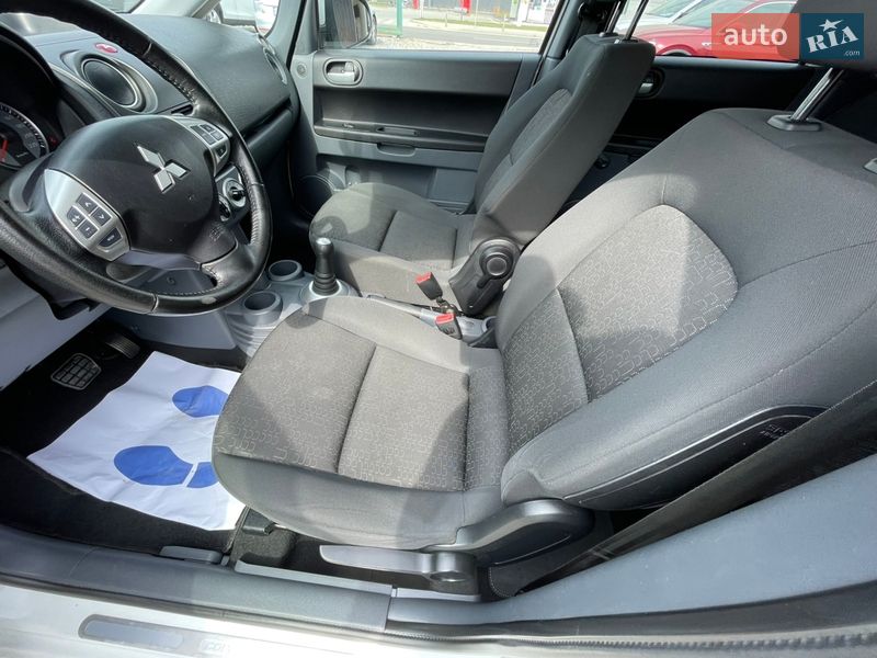 Хэтчбек Mitsubishi Colt 2012 в Черновцах