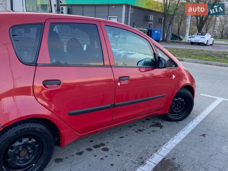 Хэтчбек Mitsubishi Colt 2006 в Киеве