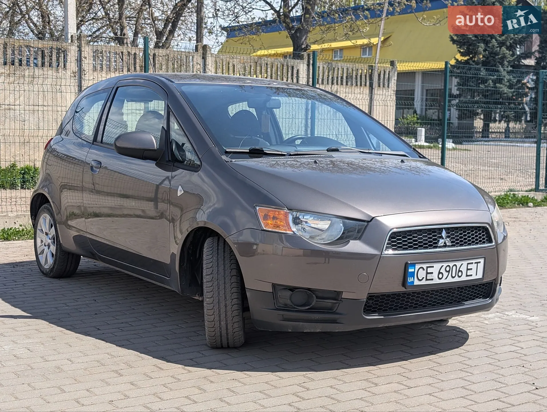 2011 Mitsubishi Colt - фото 1