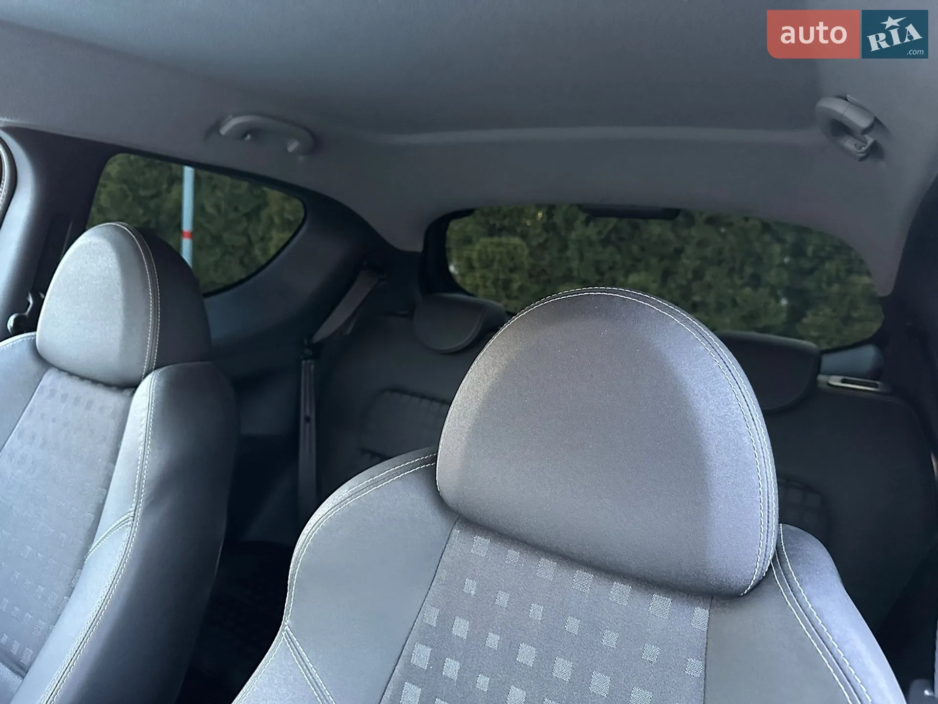 2012 Mitsubishi Colt - мініатюра 61