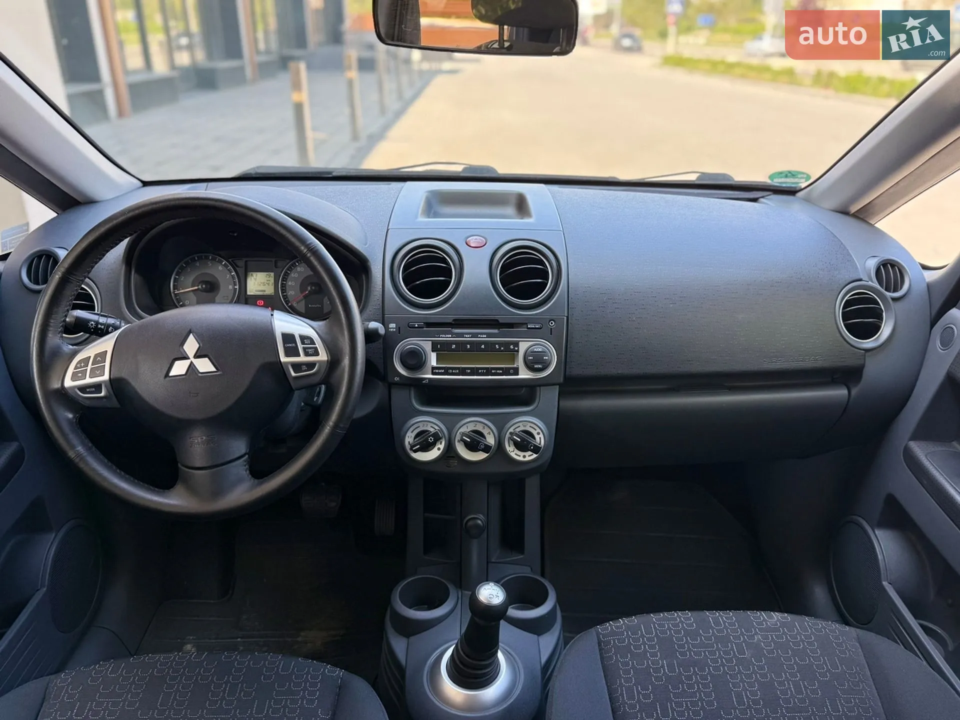 2011 Mitsubishi Colt - мініатюра 11