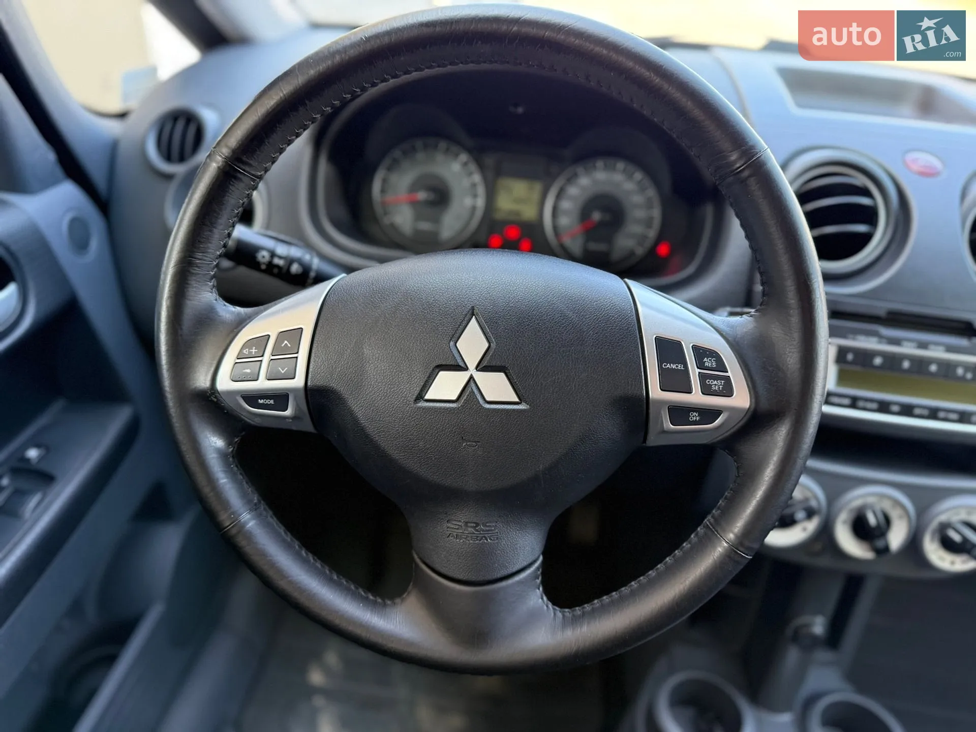 2011 Mitsubishi Colt - мініатюра 16