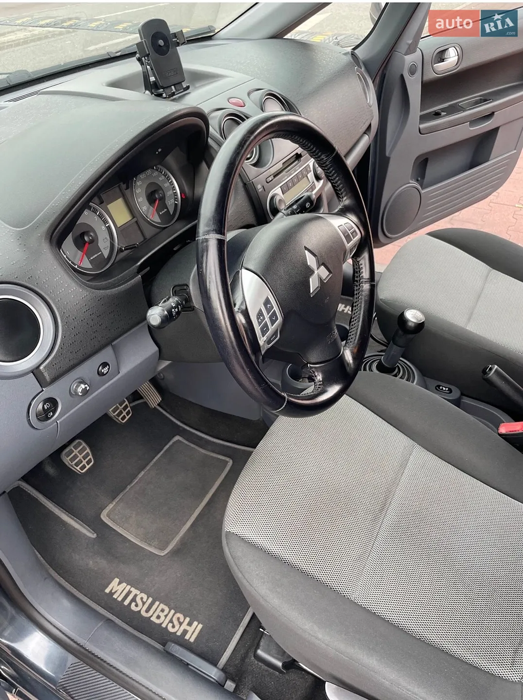 2010 Mitsubishi Colt - мініатюра 5
