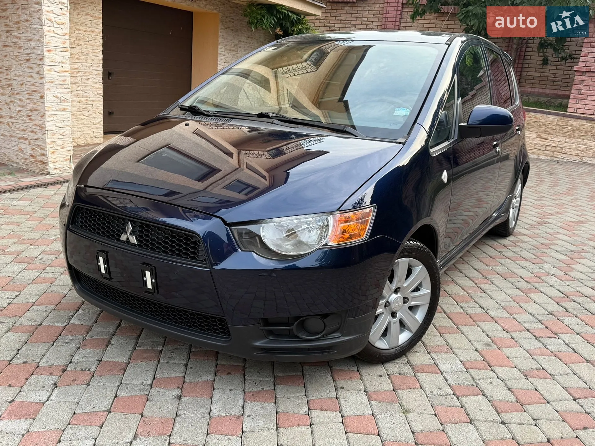 2011 Mitsubishi Colt - мініатюра 2