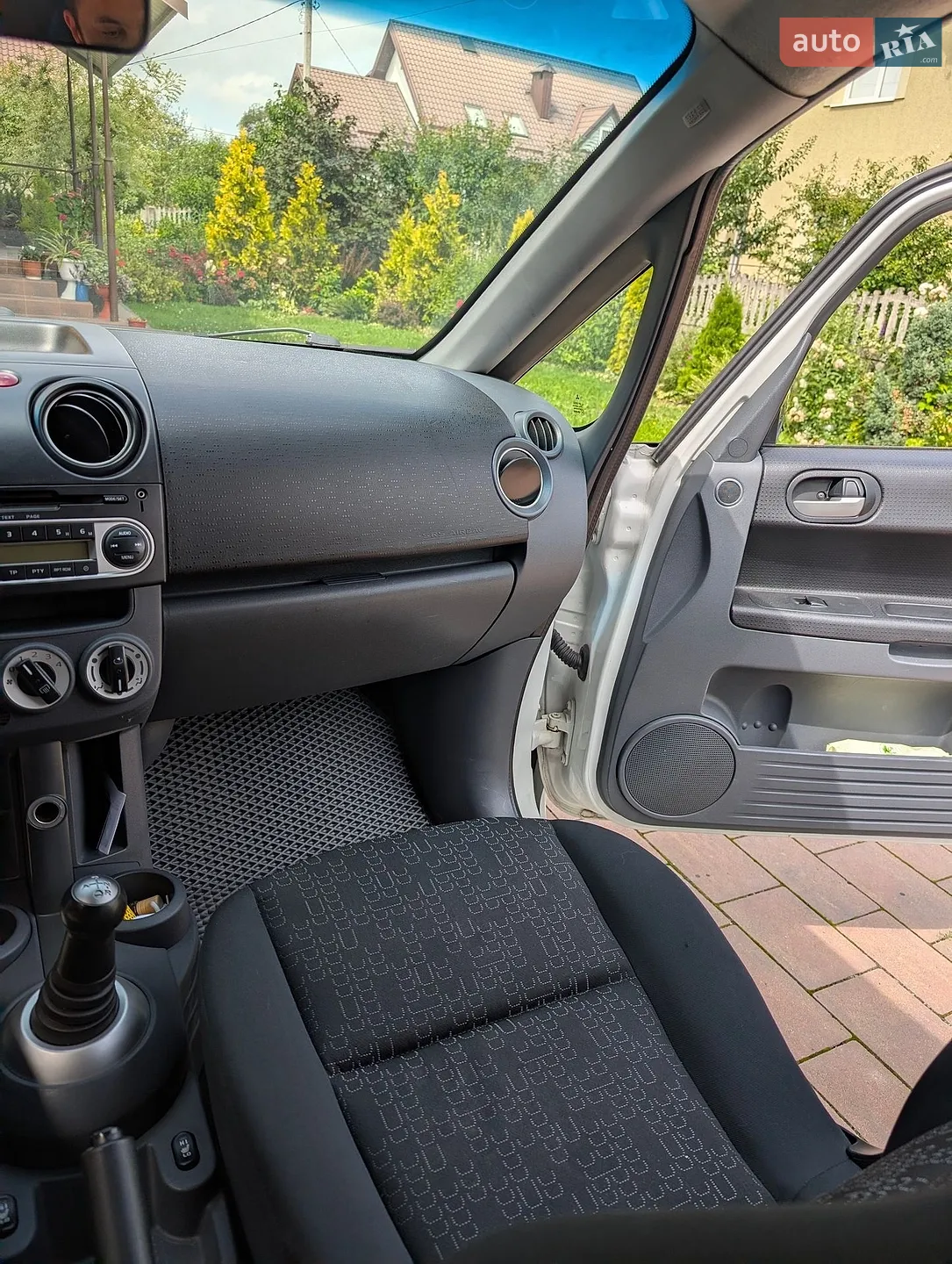 2012 Mitsubishi Colt - мініатюра 15