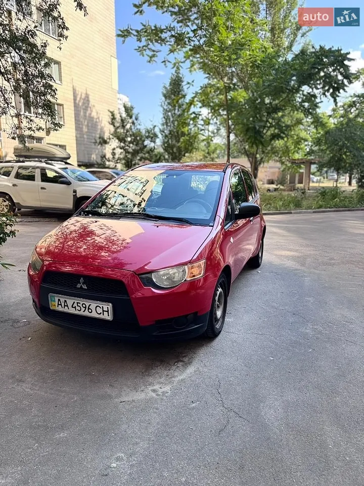 2011 Mitsubishi Colt - мініатюра 19