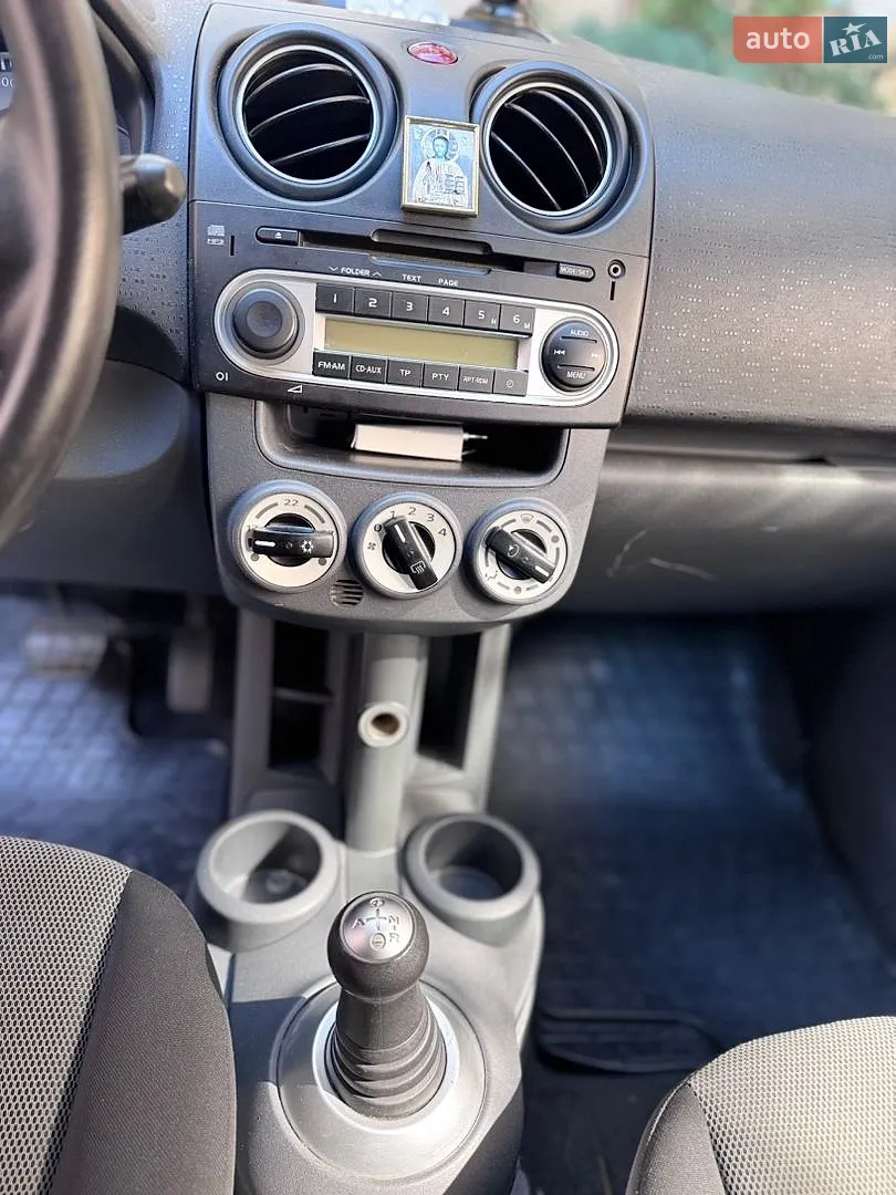 2010 Mitsubishi Colt - мініатюра 8