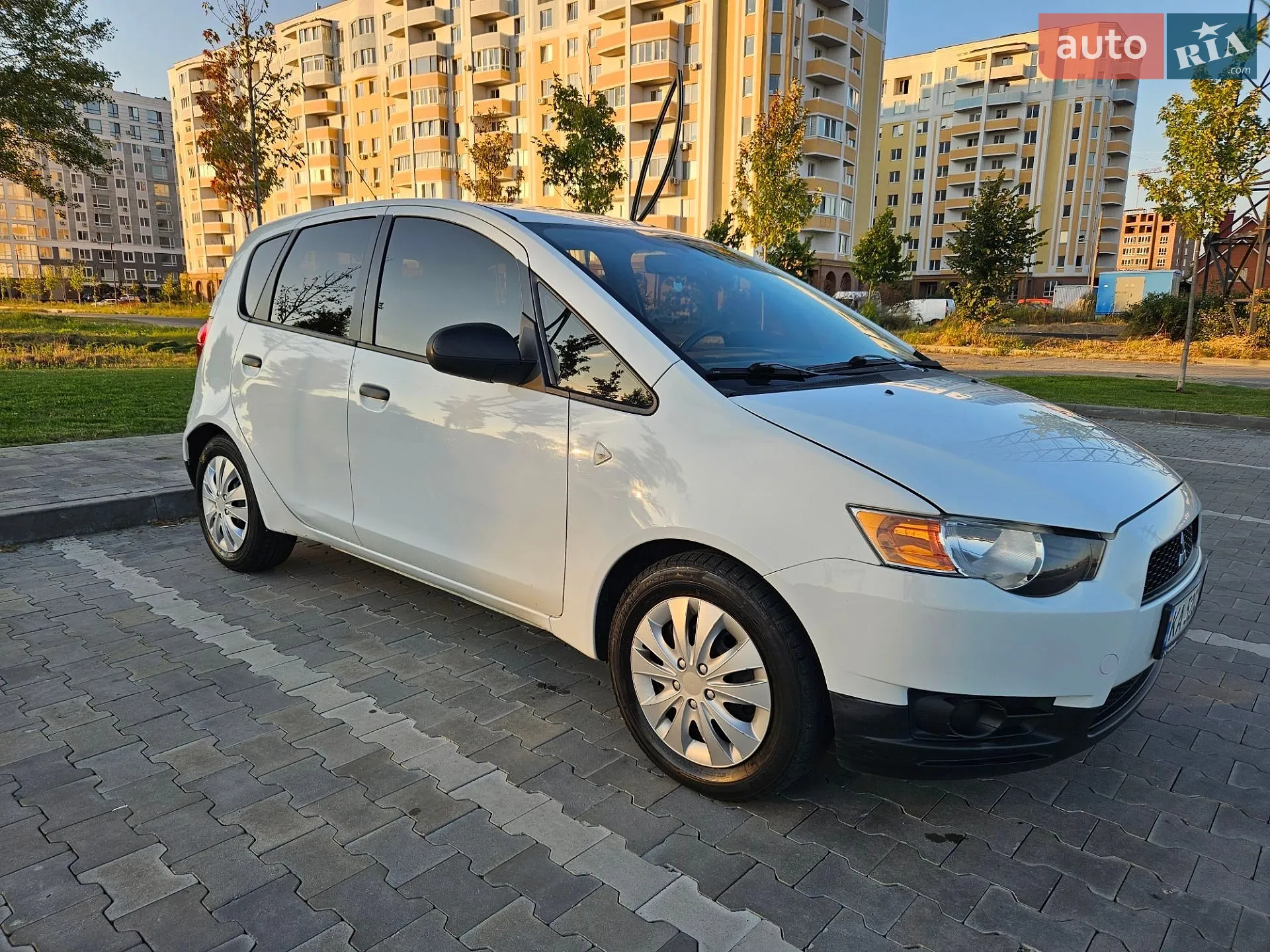 2011 Mitsubishi Colt - мініатюра 2
