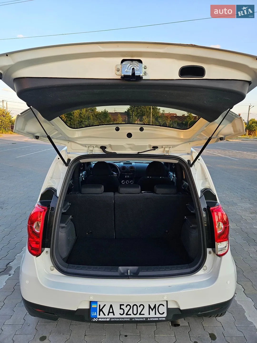 2011 Mitsubishi Colt - мініатюра 13