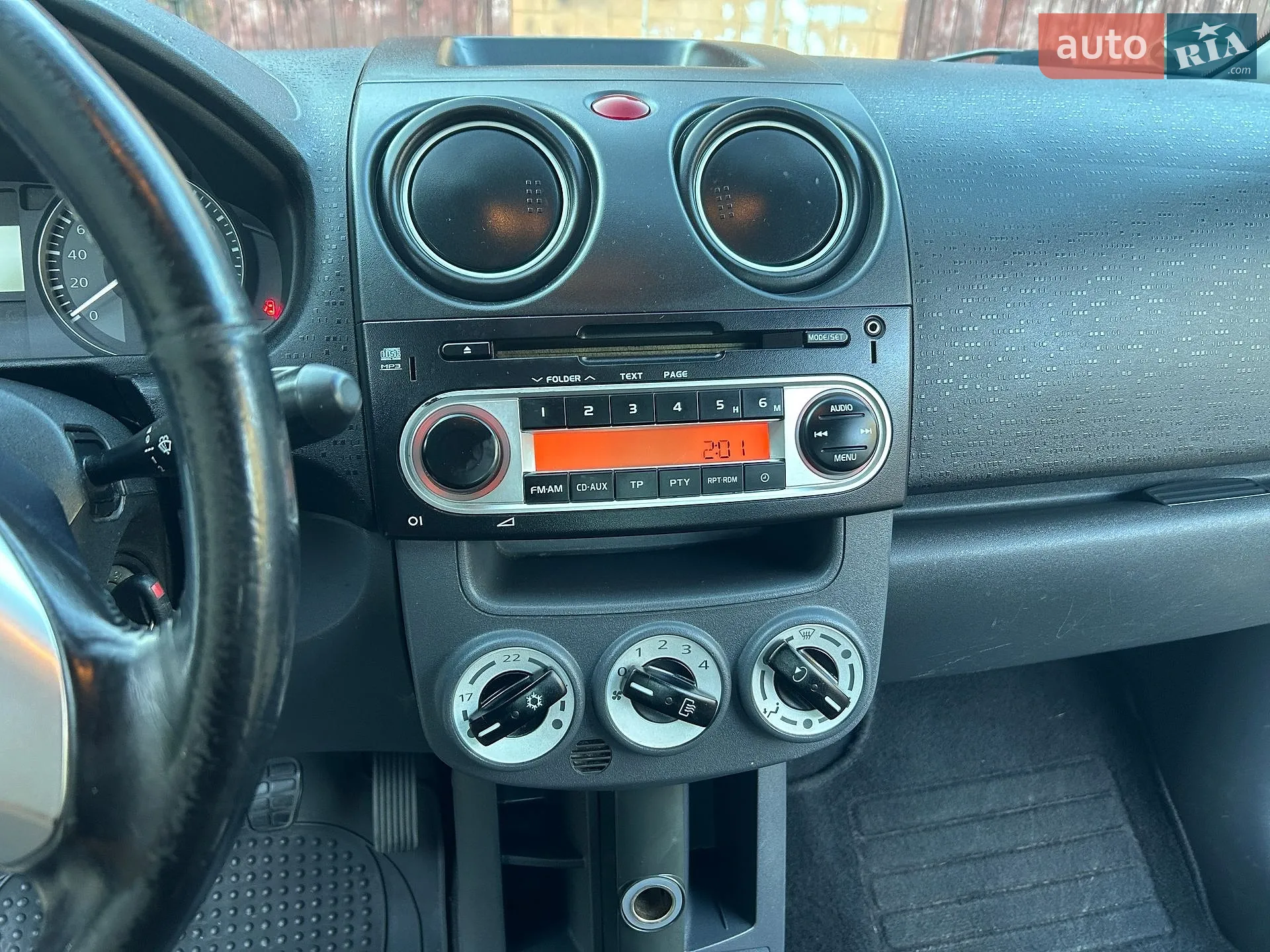 2011 Mitsubishi Colt - мініатюра 12
