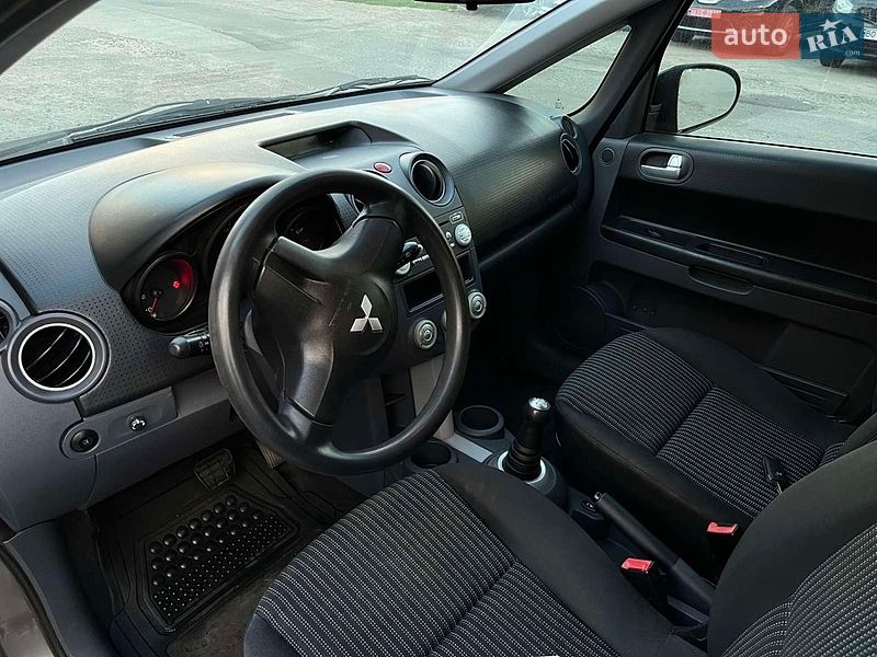 Хэтчбек Mitsubishi Colt 2008 в Староконстантинове