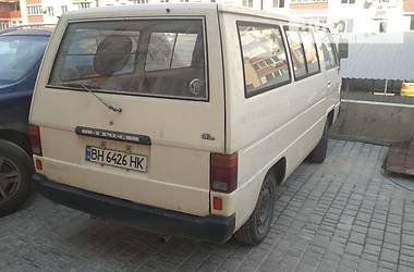 Грузопассажирский фургон Mitsubishi Delica 1979 в Одессе