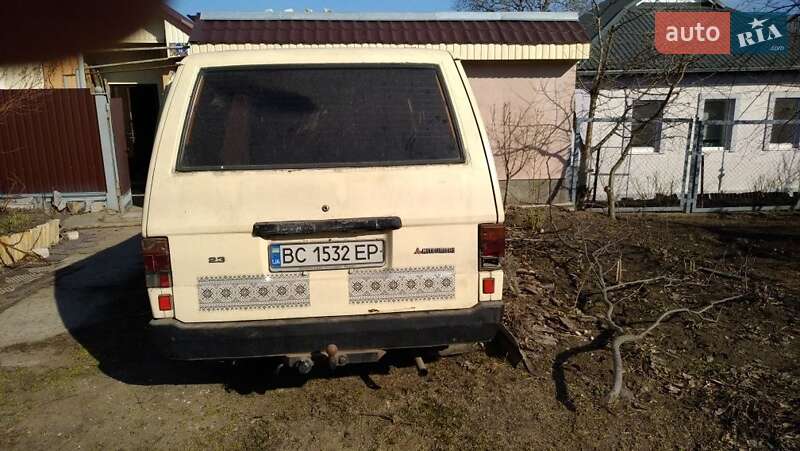Минивэн Mitsubishi Delica 1986 в Светловодске