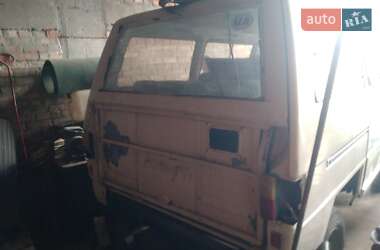 Минивэн Mitsubishi Delica 1986 в 