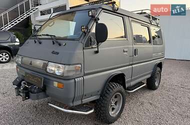 Мінівен Mitsubishi Delica 1990 в Одесі