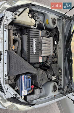 Седан Mitsubishi Diamante 2004 в 