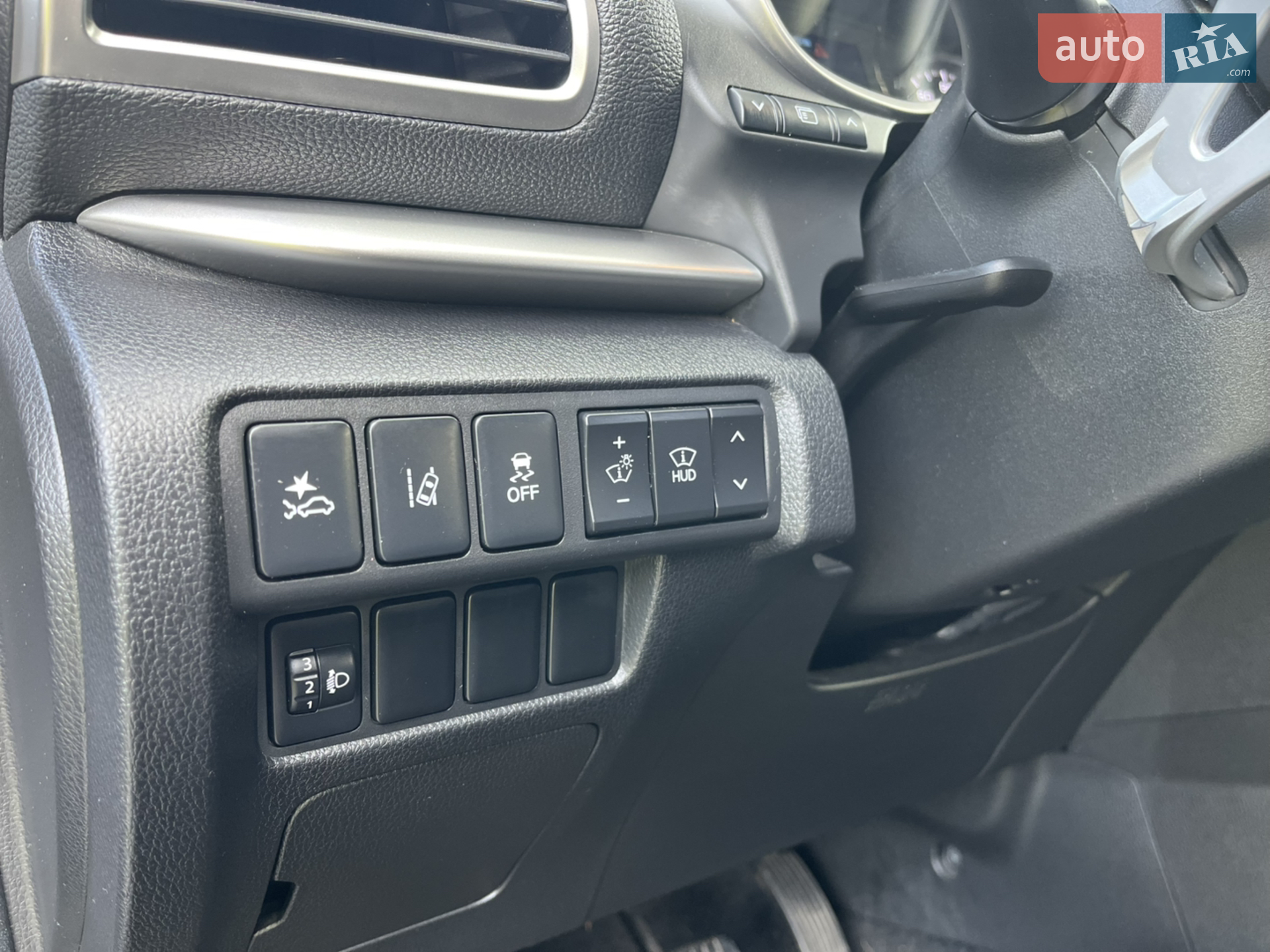 2018 Mitsubishi Eclipse Cross - мініатюра 12