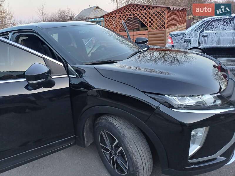 Внедорожник / Кроссовер Mitsubishi Eclipse Cross 2018 в Голованевске