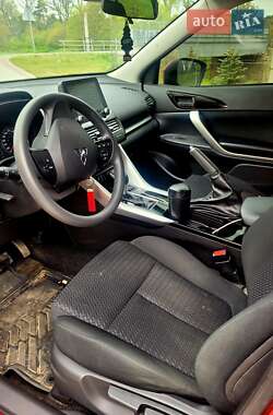 Позашляховик / Кросовер Mitsubishi Eclipse Cross 2022 в 