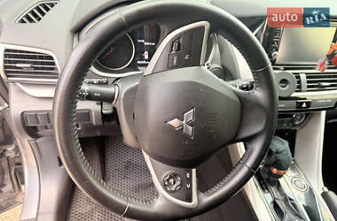 Позашляховик / Кросовер Mitsubishi Eclipse Cross 2018 в 