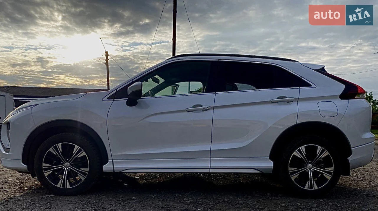 2021 Mitsubishi Eclipse Cross - мініатюра 11