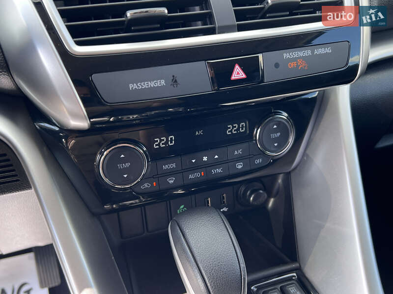 Позашляховик / Кросовер Mitsubishi Eclipse Cross 2018 в Нововолинську