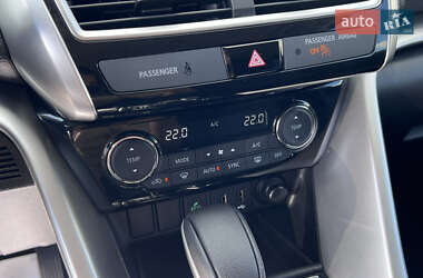 Внедорожник / Кроссовер Mitsubishi Eclipse Cross 2018 в 