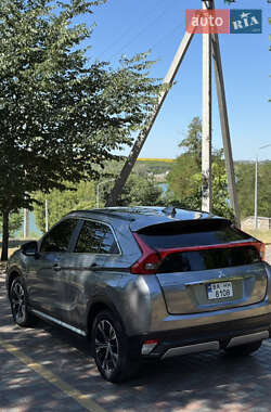 Внедорожник / Кроссовер Mitsubishi Eclipse Cross 2018 в 