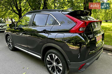 Внедорожник / Кроссовер Mitsubishi Eclipse Cross 2018 в 