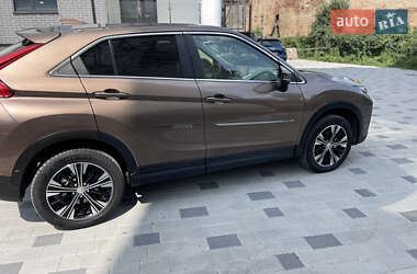 Внедорожник / Кроссовер Mitsubishi Eclipse Cross 2018 в 