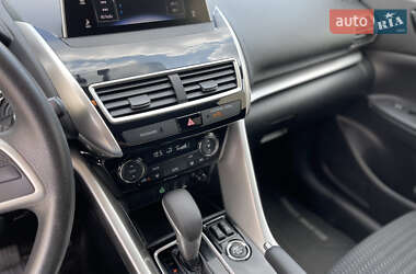 Внедорожник / Кроссовер Mitsubishi Eclipse Cross 2018 в 